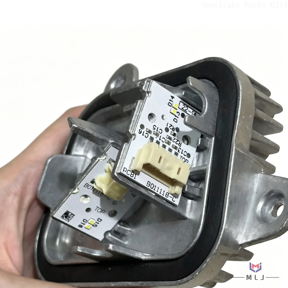 63117470425 63117470426 For 2015-2019 BMW 3 Series F34 GT LCI Angel Eyes Daytime Running Lights Module LED Headlight DRL Module view 5