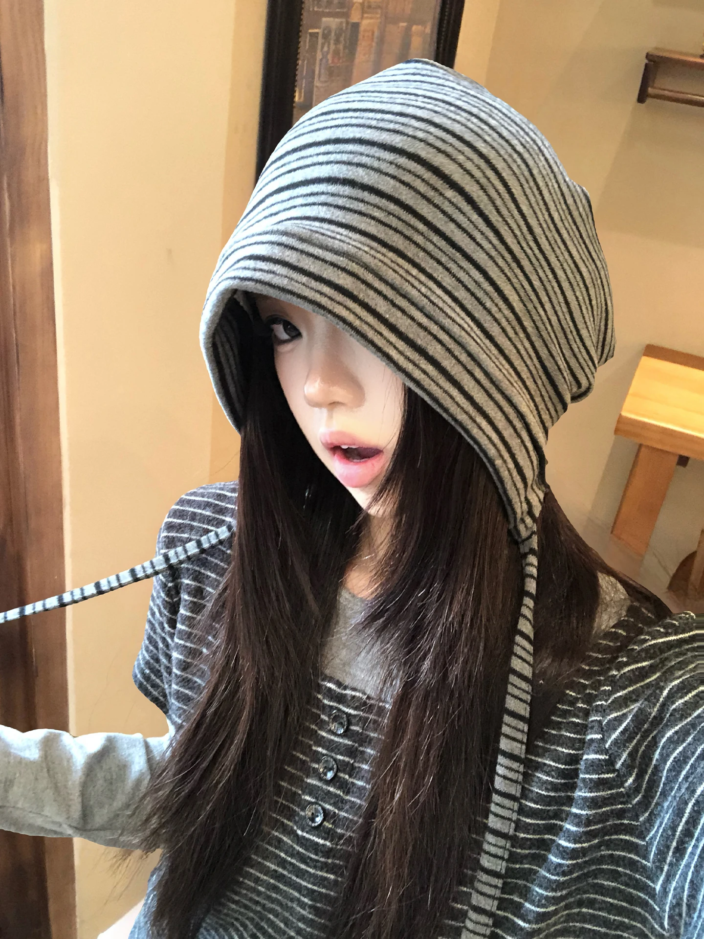 Korean Style Stripe Design Sensation Women's Early Autumn Fashionable Tied Head Hat Small Face Illusion All-In-One Hat