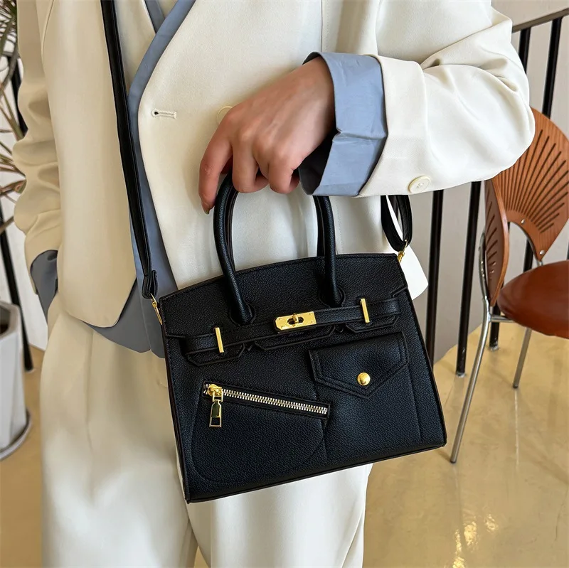 حقيبة حمل ذات سعة كبيرة، حقيبة يد عصرية وبسيطة، حقيبة سفر نسائية متعددة الاستخدامات