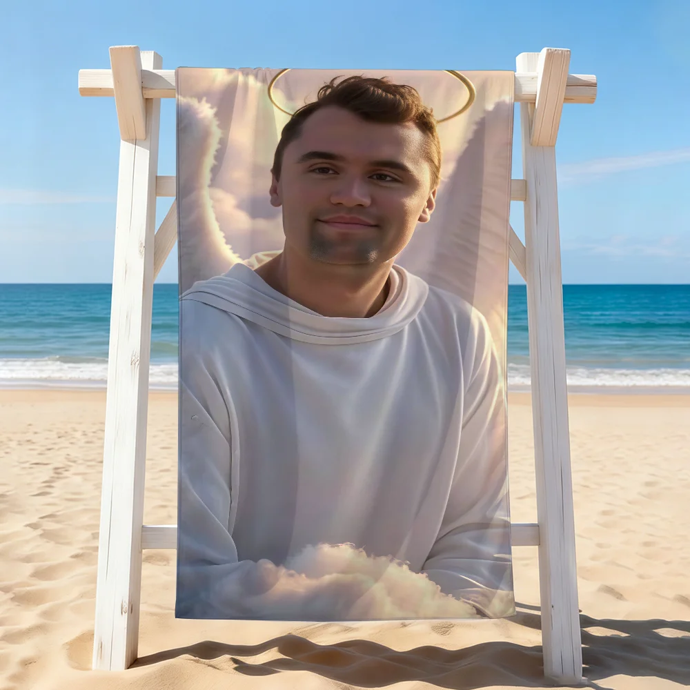 Image of Charlie Kirk Interessantes Handtuch zum Trocknen, Badetuch, geeignet für leichtes Schwimmen, Camping, Yoga, Strand