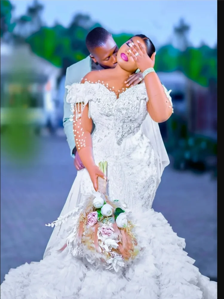 Customized Plus Size Sparky Beads Crystals  Wedding Dress For Bride Off the Shoulder  Aso Ebi Full Sleeves Garden  Bridal Gowns