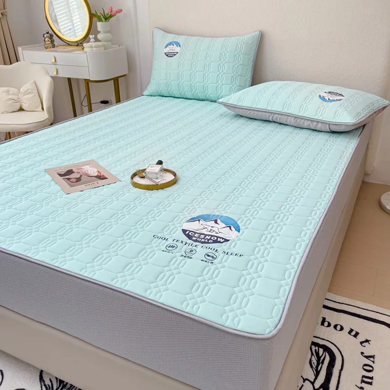 

Three Piece Latex Mat Set Solid Color 0.9cm Ice Silk Latex Mat Fitted Sheet Latex Mat Air Conditioning Soft Mat