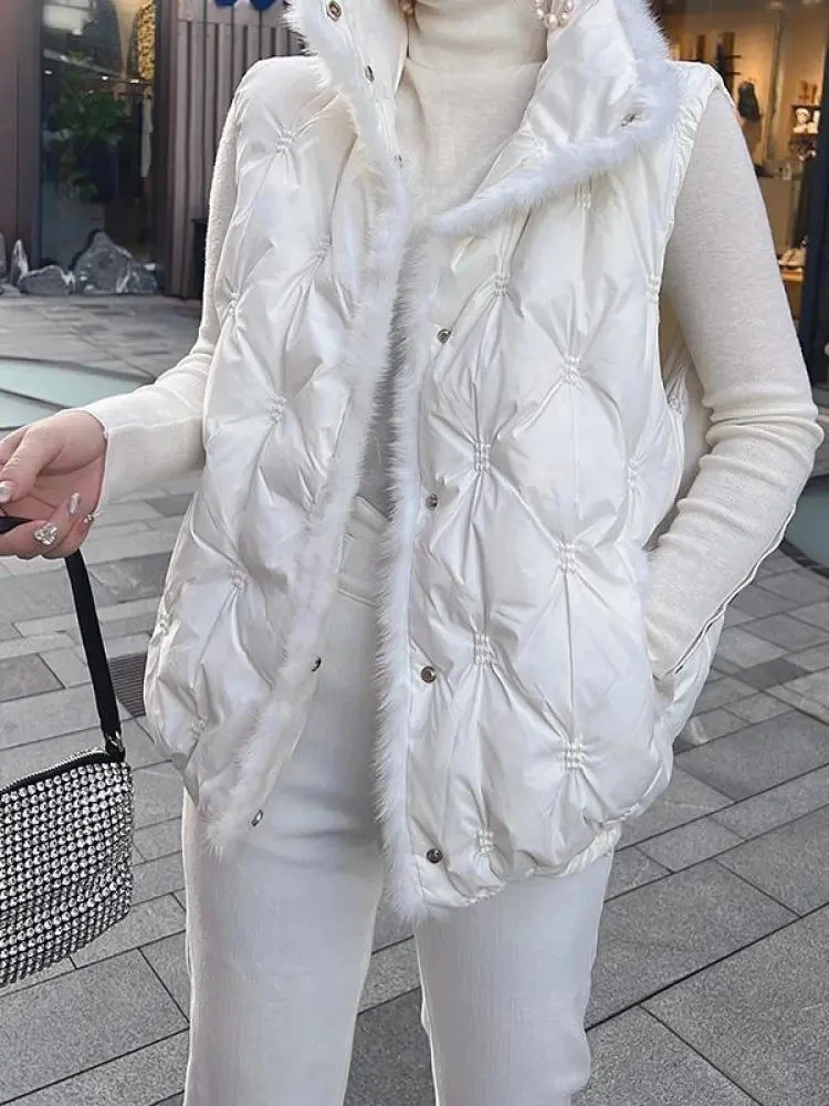 

Autumn Winter Women Natural Mink Hair Short Down Vest Female Embroidery 90% White Duck Down Coat Stand Collar Button Puffer Coat