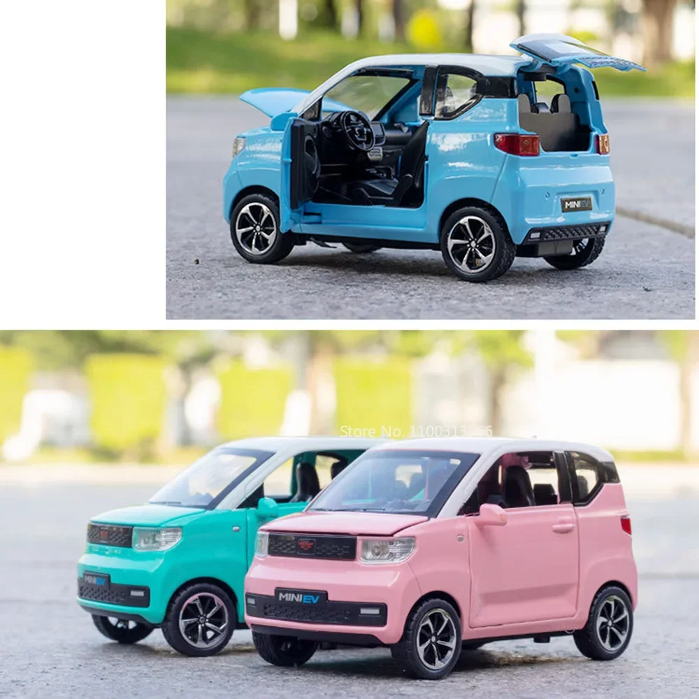 1:24 نموذج اللعب WULING HONGGUANG MINI EV Cars سبيكة دييكاست 4 أبواب مفتوحة ضوء الصوت التراجع المركبات الصغيرة للأطفال الهدايا