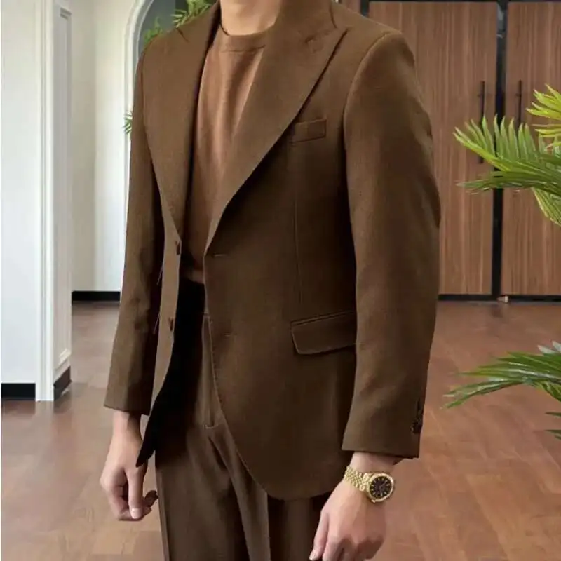 بدلة عمل عالية الجودة لعام 2025 بدلة زفاف للرجال متعددة الاستخدامات غير رسمية لحفلات المكتب والحفلات الراقصة بدلة سهرة للرجال باللون الأخضر