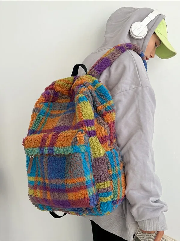mochila-de-felpa-arcoiris-para-mujer-estilo-escoces-otono-invierno-mochila-escolar-con-doble-asa-y-cojin-trasero-para-jovenes