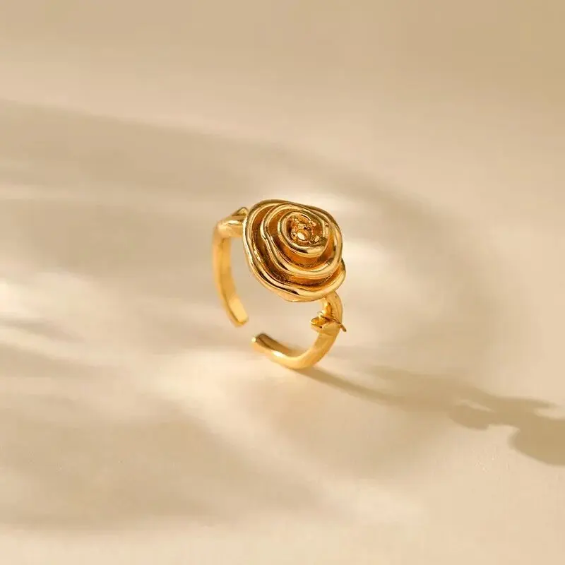 1 Dollar Stainless Steel Colorfast Ins Jewelry Set Gold Petal Daisy Eardrop Stud Earring/Titanium Rose Ring For Women Colorfast