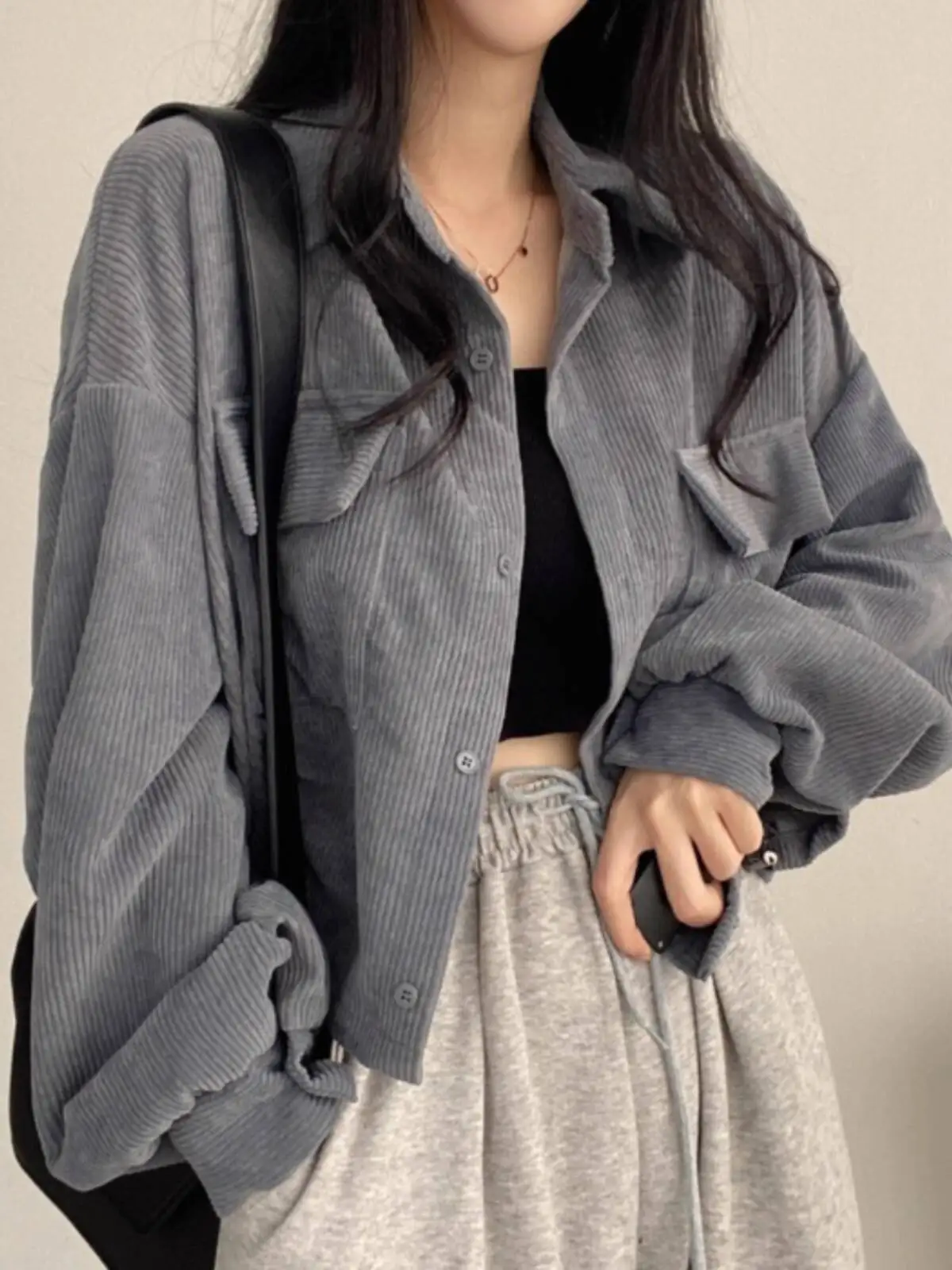 2025 Autmn Women's Shirt Jacket French Retro Single Breasted Collared Corduroy Long Sleeve Short Stylish Outerwear