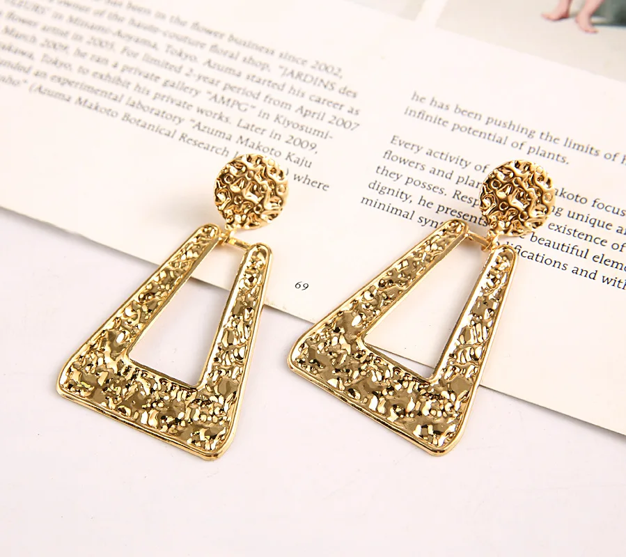 New Fashion Iron Sheet Gold Plated Shell Love Circle Geometry Women's Earrings New Luxury Design Fashion Earrings