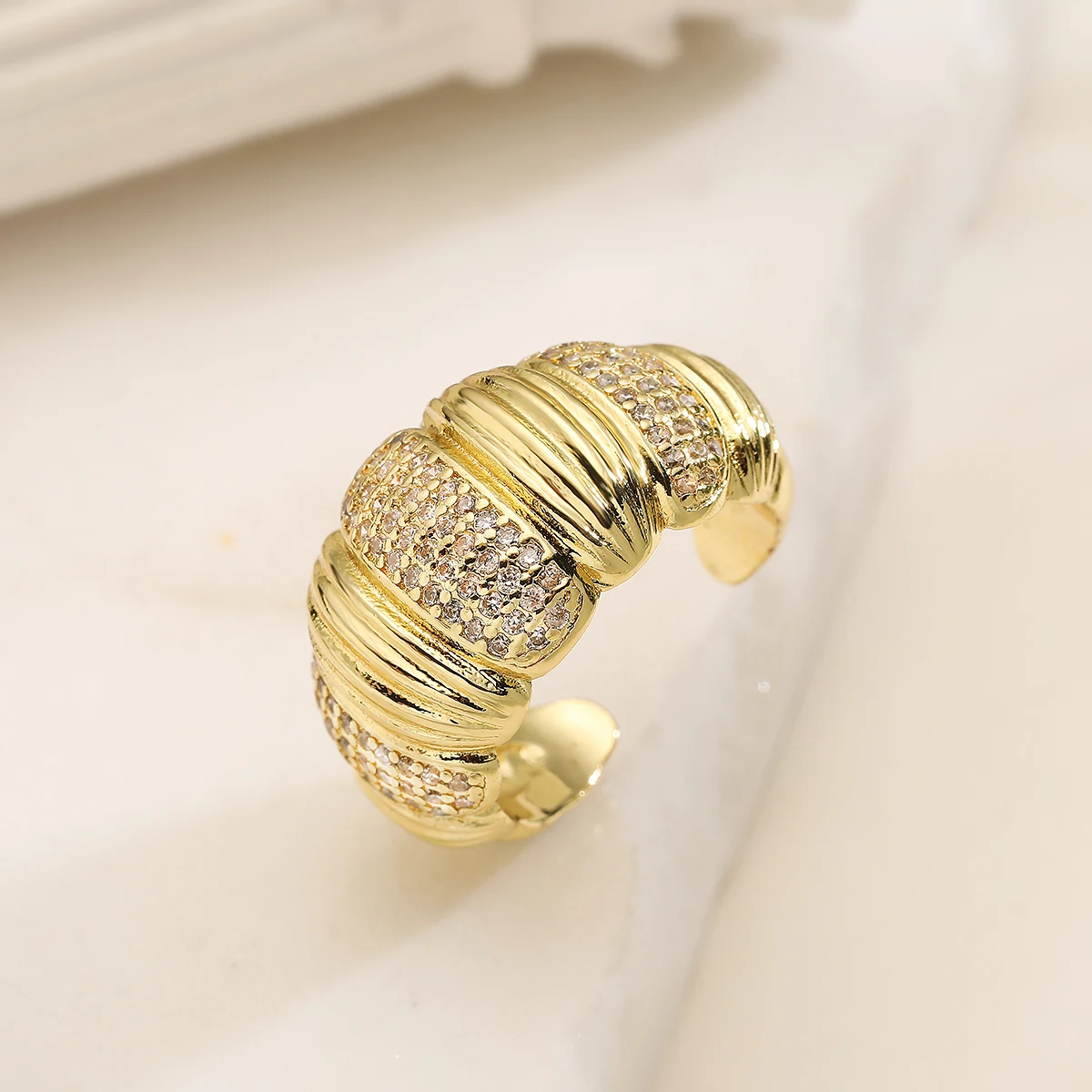 NEWBUY Brand Shiny AAA CZ Zircon Inlay Gold Color Geometric Shape Rings For Women Finger Accessories Gift