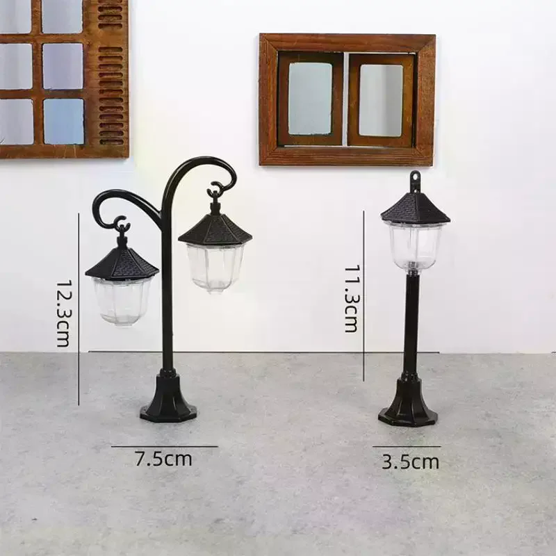 ไฟถนนจำลองสำหรับบ้านตุ๊กตา 1/12 ของตกแต่งสวนขนาดเล็ก ของประดับตกแต่งบ้านตุ๊กตา ของเล่นเสริมสร้างจินตนาการ