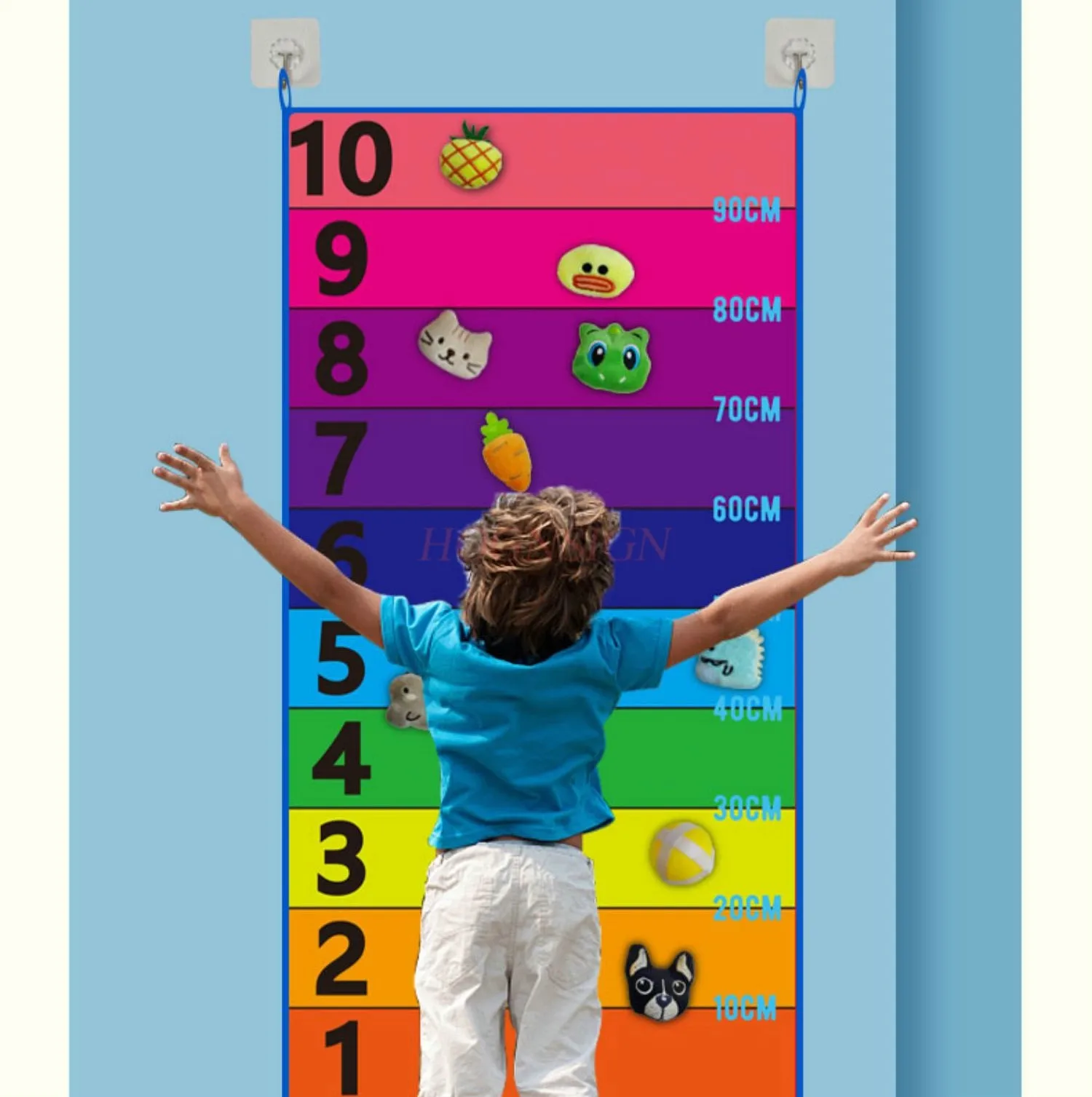 Kinderen raken hoogte om goddelijke hulpmiddelen te bevorderen, tieners springen training, speelgoed plakken, huishoudelijke dekenpads op lange hoogte