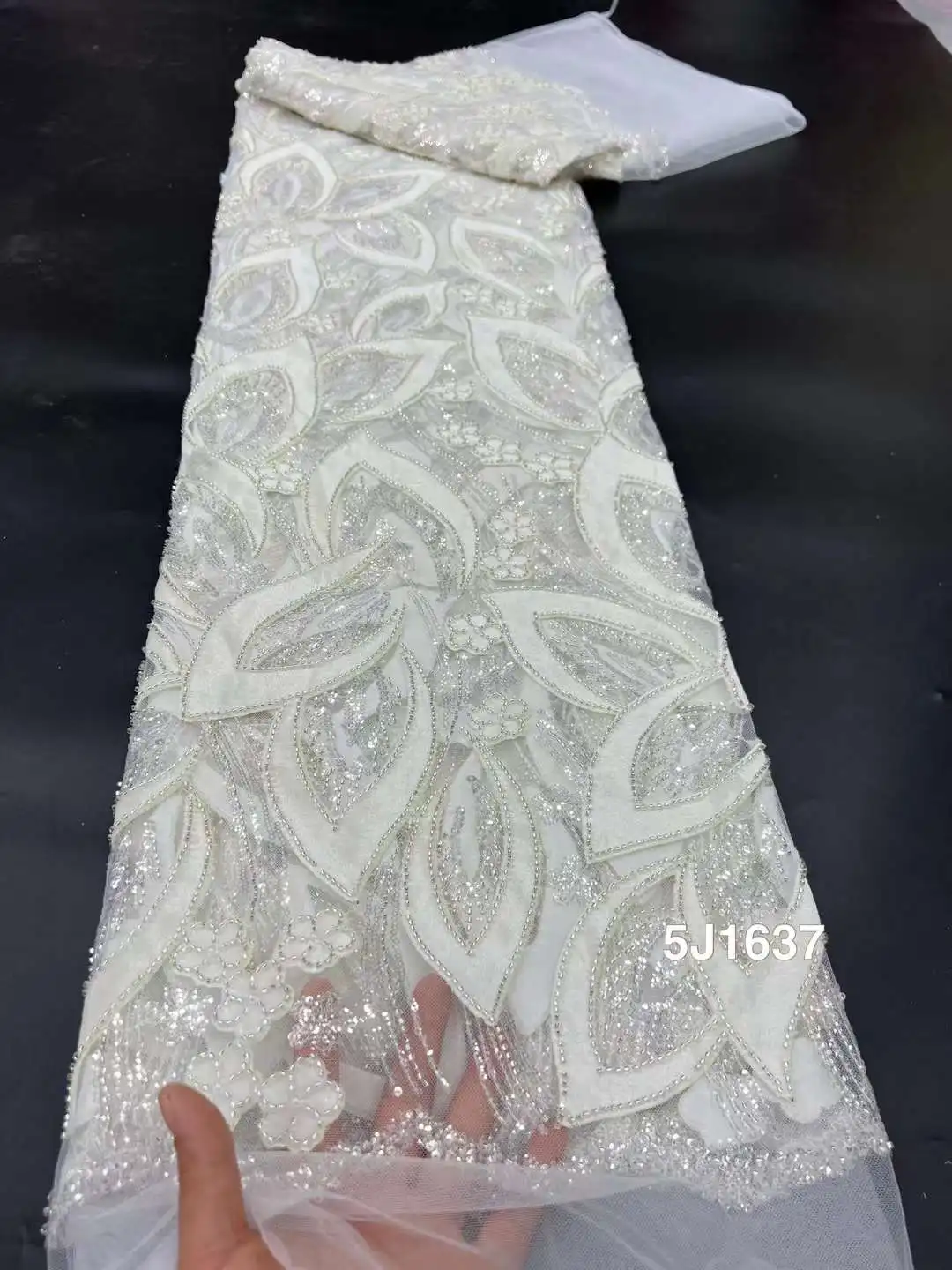 African Sequins Lace Fabric 2024 High Quality Embroidery Groom Nigerian Bridal French Tulle Lace Fabric For Wedding Dresses Sew