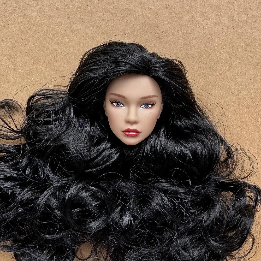 1/6 Maßstab Modellpuppenköpfe mit Maulwurfdetail, mehrfarbige Haaroptionen, braune, weiße, beige Hauttöne für Puppenbau-Sammlerstücke – Detail 13