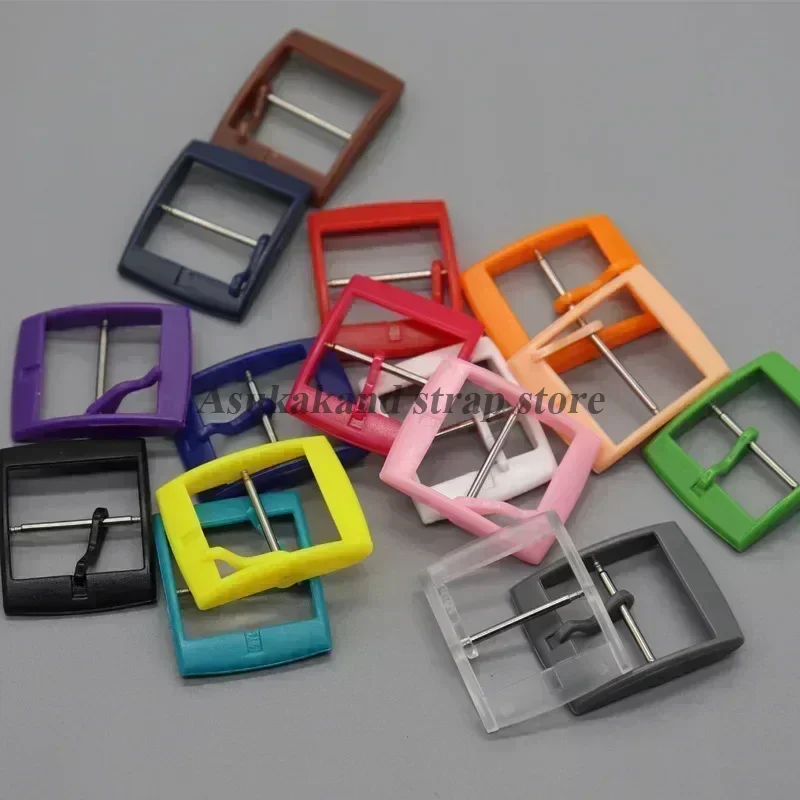 ل سواتش حزام 1 قطعة ساعة بلاستيكية المشبك 16 مللي متر 19 مللي متر 20 مللي متر الملونة حزام (استيك) ساعة دبوس مشبك المرأة ون ساعة زر اكسسوارات