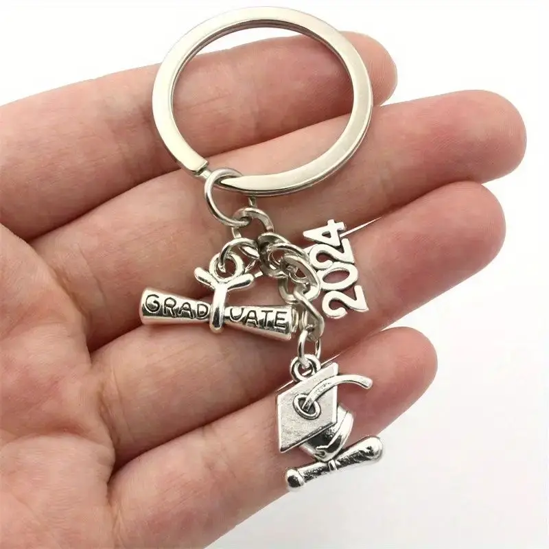 2023/2024 Graduation Keychain Gift Graduation Bachelor Hat Charm Key Ring Hanging Ornament Jewelry Gift