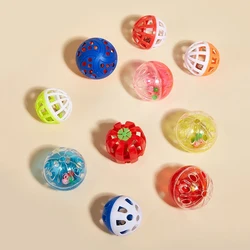 Bolas plásticas huecas con malla y sonido para gatos – antiestrés