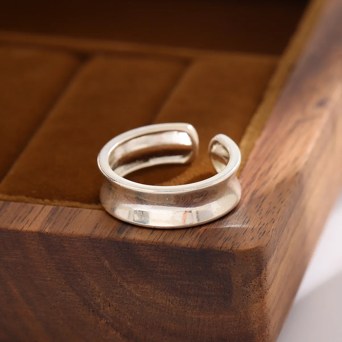 925 Sterling Silver Jewelry Simple Concave Surface Popular Temperament Opening Rings R177