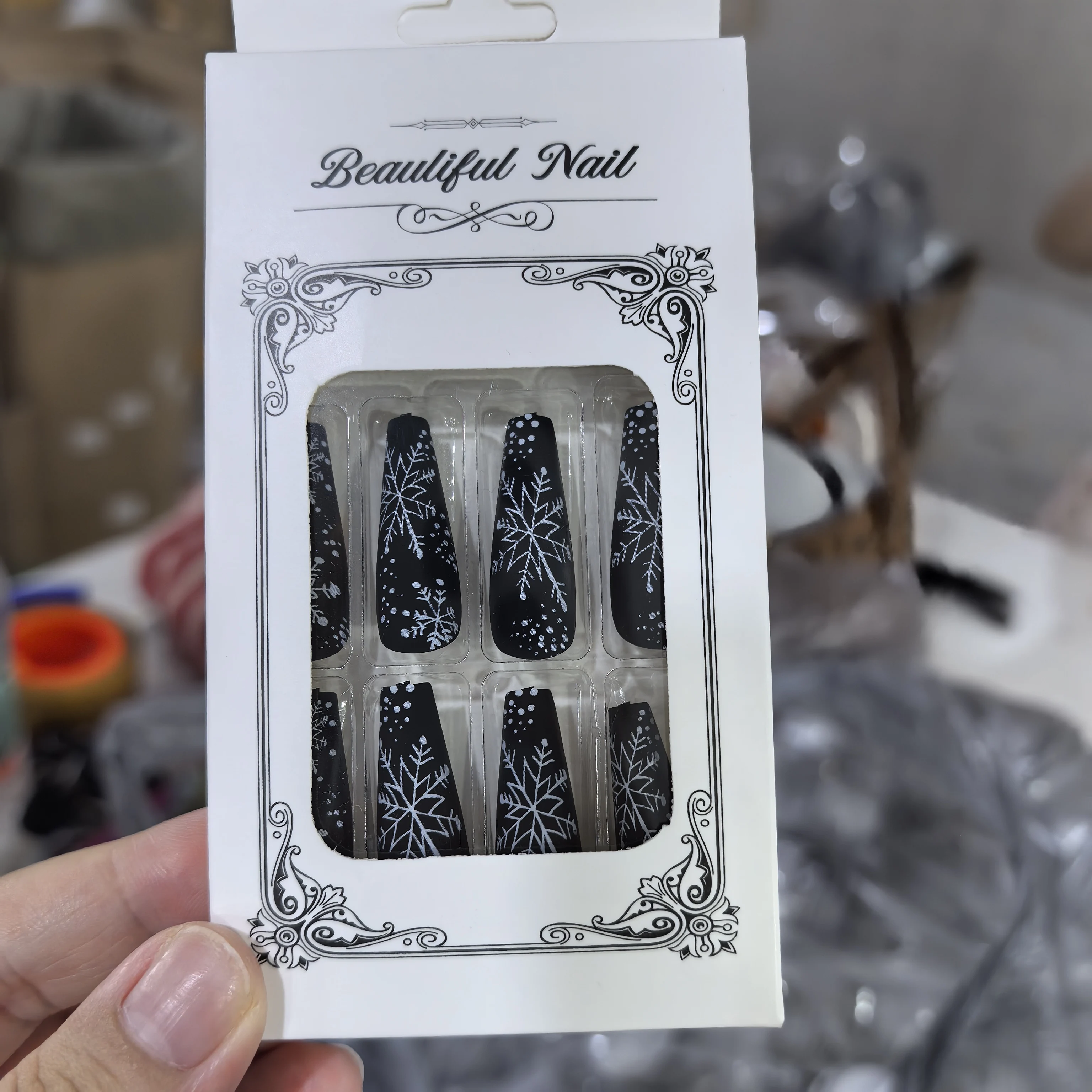 24pcs Matte Black Long Coffin Press on Nails with 3d White Snowflakes Print Long Ballet Fake Nails for Christmas Decoration Nail