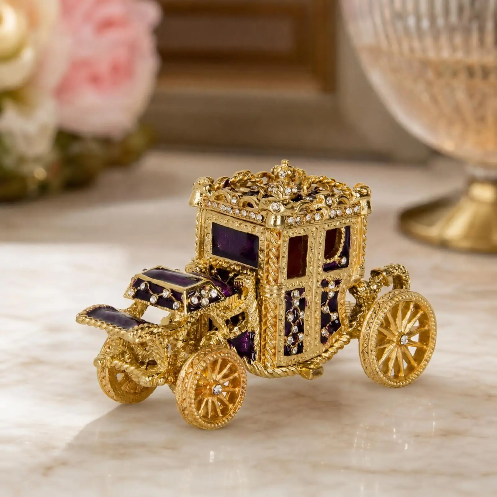 Vintage-Retro Carriage Jewelry Box | Sparkling Rhinestone Accents, Ornate filigree pattern, Carriage Trinket Box, for Vanity