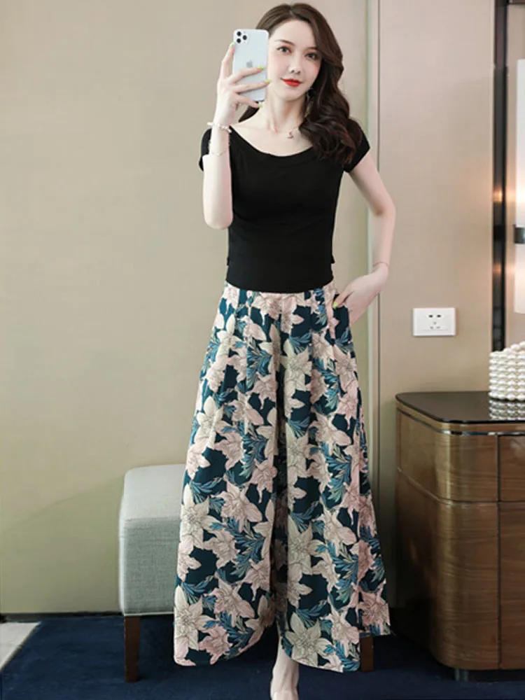 

Комплект из шифонового костюма с цветочным принтом: брюки с высокой талией и широкими штанинами и юбка-комбинезон, женский, лето 2026, новинка