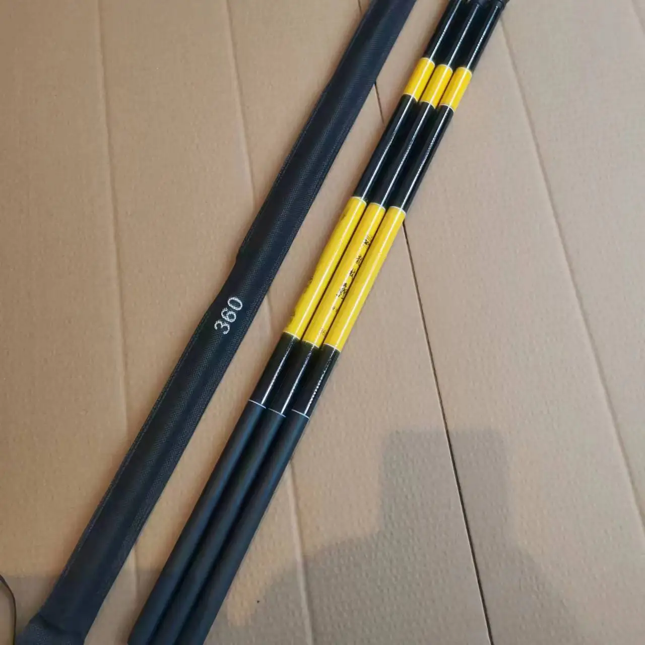 

ZY973 Hard fiberglass fishing rod 7.2 meter short section stream fishing rod