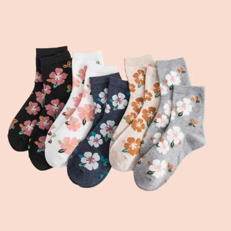 Calcetines de algodón con flores pequeñas para mujer, medias de tubo medio transpirables, versátiles e informales, colores sólidos, 3/6 pares, novedad de 2024