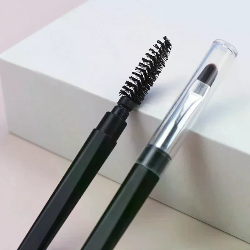 فرش مكياج محمولة لظلال العيون بحجم مناسب للسفر، فرش مكياج للحواجب من السيليكون اللامع مع غطاء