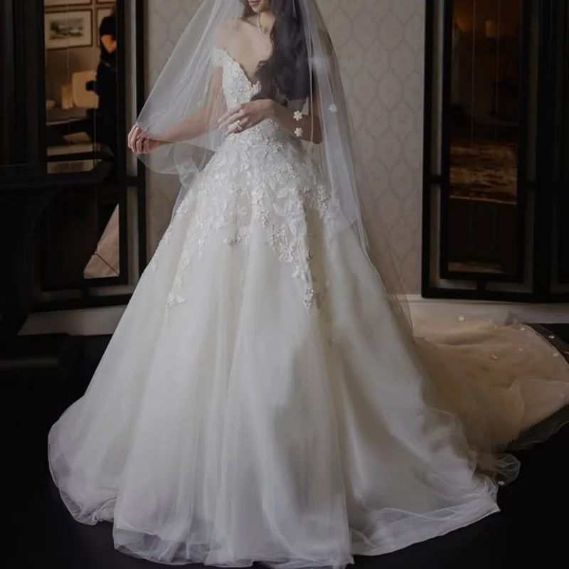 

Customized Simple ivory white Spaghetti Appliques Wedding Dresses string of 3D flower Long sleeves Tull Bridal Gowns Made Dress