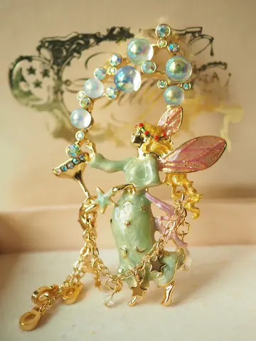 Klassische Emaille Barock Vintage Engel bläst Blasen Quaste Brosche Männer Frauen Kleidung Accessoires Abzeichen Zubehör Stifte