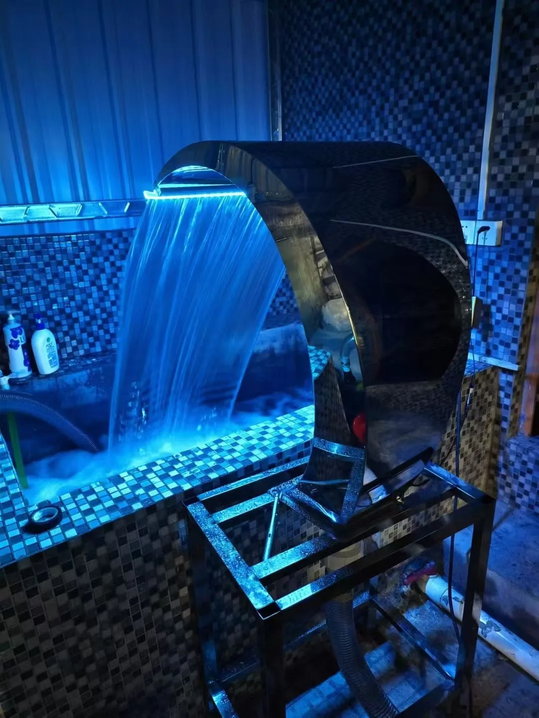 

60x60cm Garden Pool Waterfall Stainless Steel Water Fountain Pond Swimming Feature Decorative Hardware Faucet with Led light