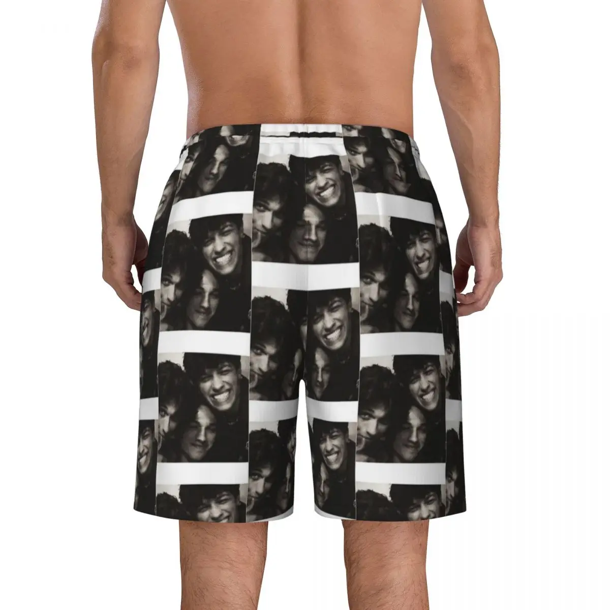 ฤดูร้อนกางเกงขาสั้นผู้ชาย Sturniolo Triplets Photo Collage วิ่งเพลงกางเกงขาสั้นชายหาดฮาวายกางเกงว่ายน้ําแห้งเร็วขนาดใหญ่