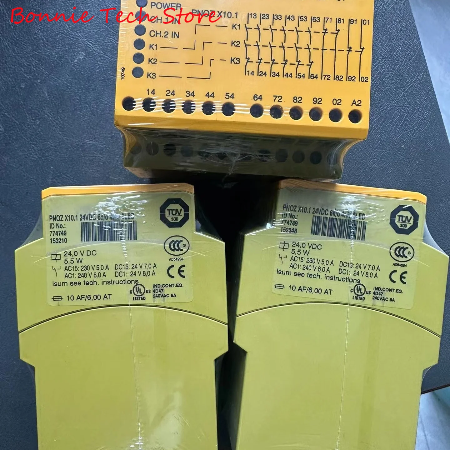 774749 for PILZ Safety relay (standalone), PNOZ X10.1 24VDC 6n/o 4n/c 6LED