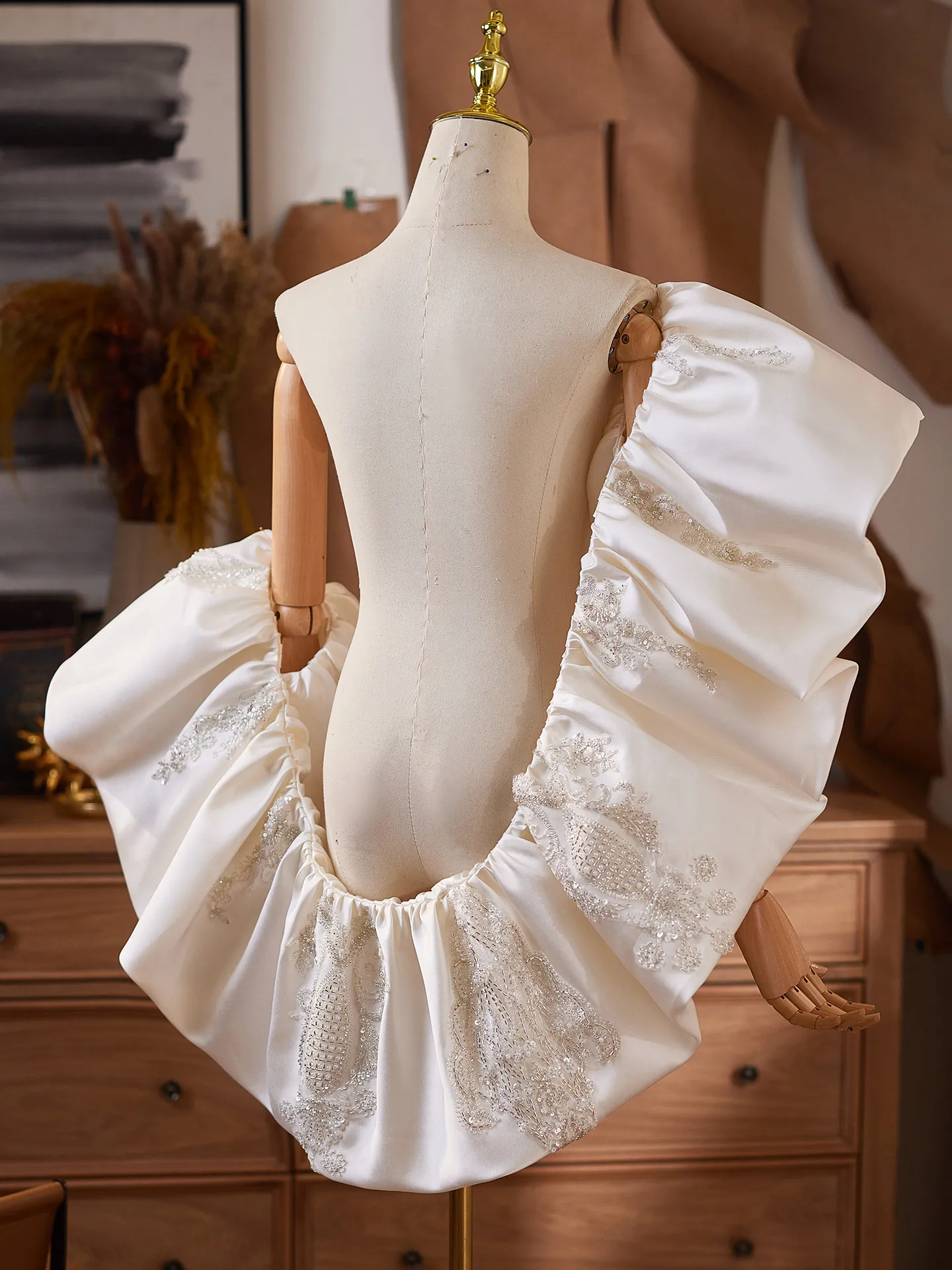 

Элитные аксессуары ручной работы с вышивкой для подиумных показов 2026: Новые свадебные аксессуары для платьев Vestido De Novia