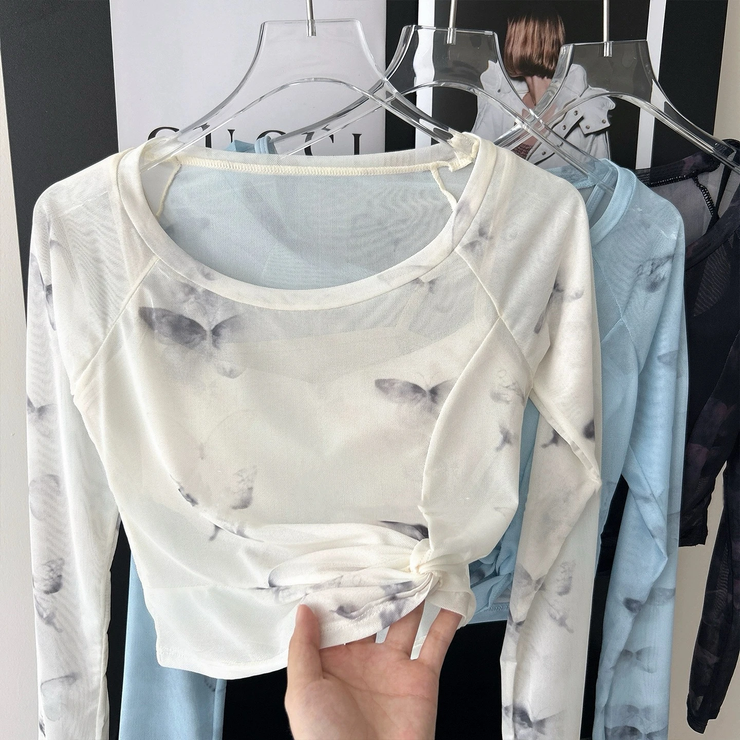 

Fake Two-Piece Mesh Yoga Wear Long-Sleeve Fixed Padded Sports T-Shirt Quick-Dry Training Pilates Fitness Top for Women