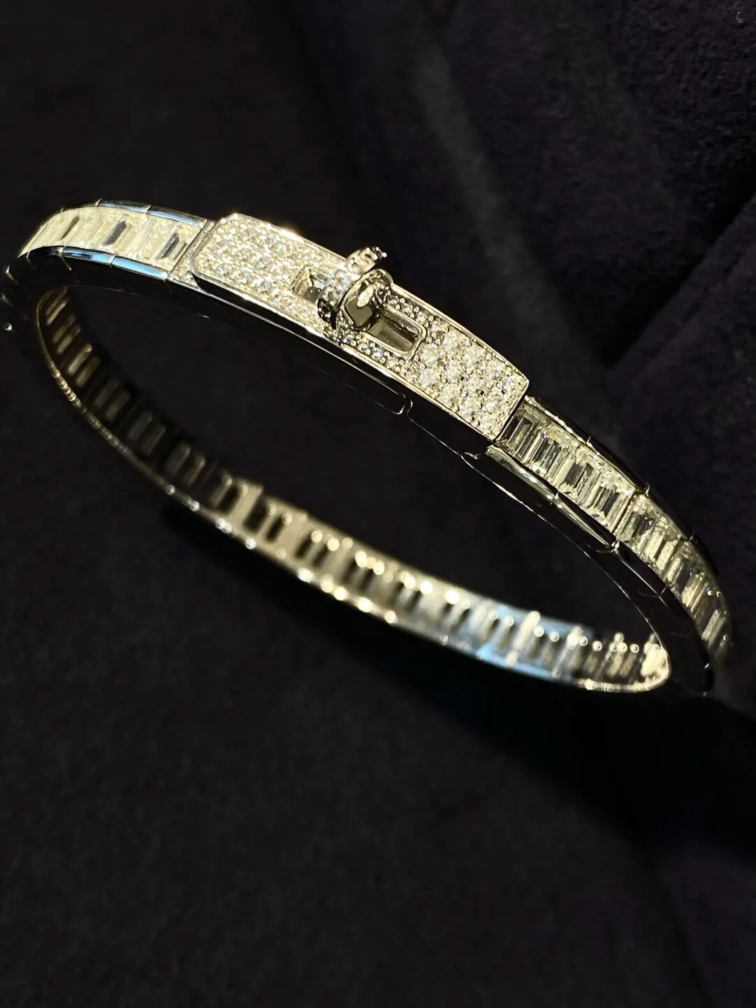 Italian Medieval Style Belt Buckle Flash Trapezoid Diamond Bracelet · 28.6g · 16ct · Width 5.7mm · 16