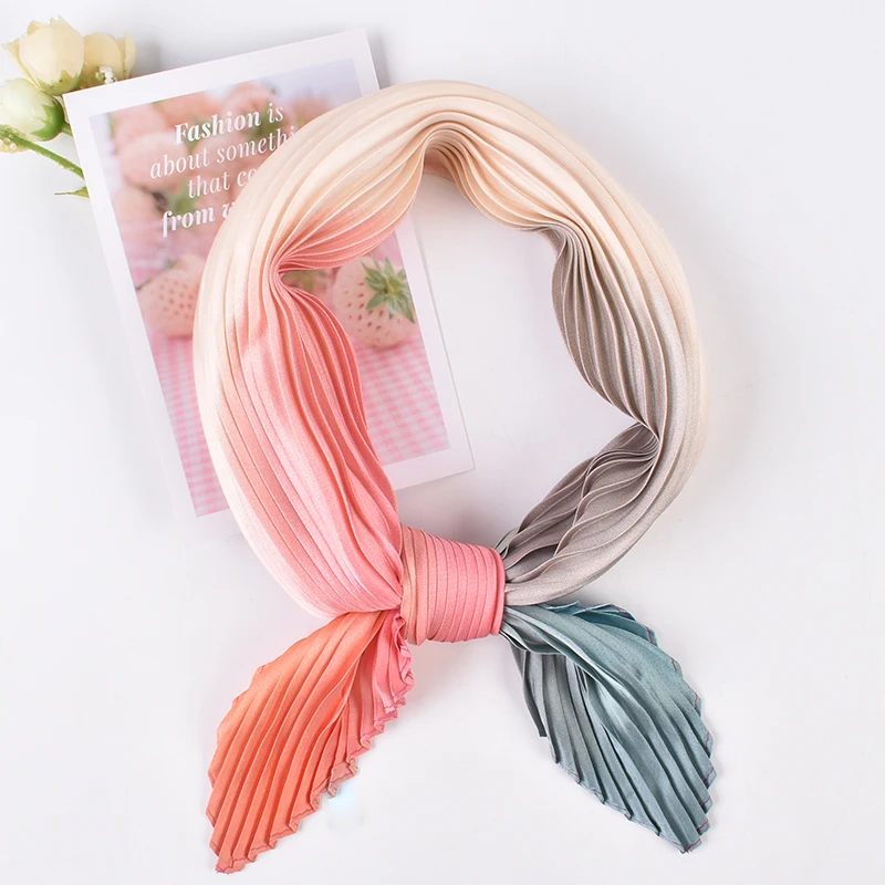 Cross border supply of personalized fashion gradient printed pleated 70 square scarves for spring and summer