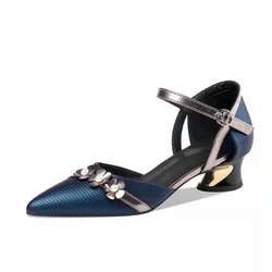 Sapatos Femininas moda donna floreale blu Navy scarpe con tacco quadrato in pelle di alta qualità Lady Classic Office & Work Pumps B70