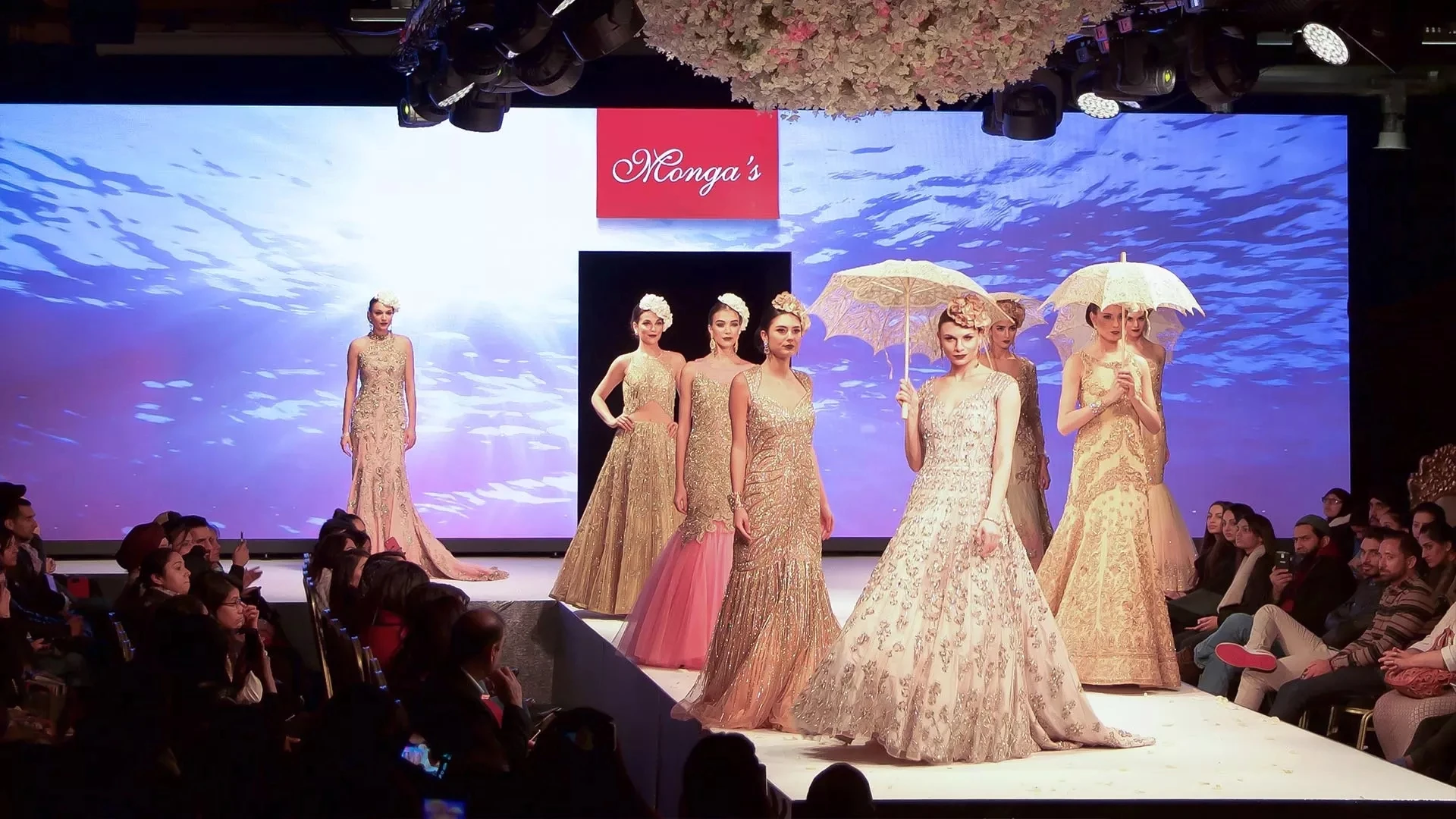 P3.91 P4.81 P2.976 P2.604 HD شاشة إعلانات إلكترونية كاملة الألوان للمرحلة الداخلية والخارجية لوحة عرض قائمة العرض