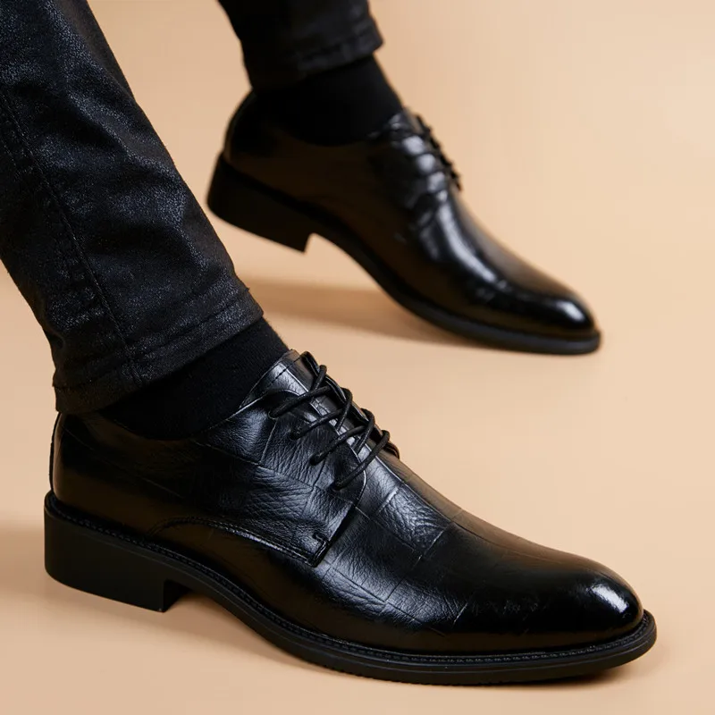 New Black Men Suit Shoes Party Men\'s Dress Shoes Italian Leather Zapatos Hombre Formal Shoes Men Office Sapato Social Masculino