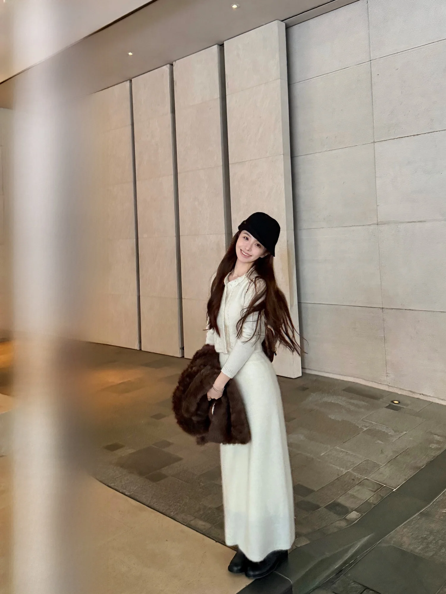 

Ultra Soft Cashmere Knitted High Waist Skirt Women's Minimalist Loose Elegant Long Skirt Casual Style Standard Fit