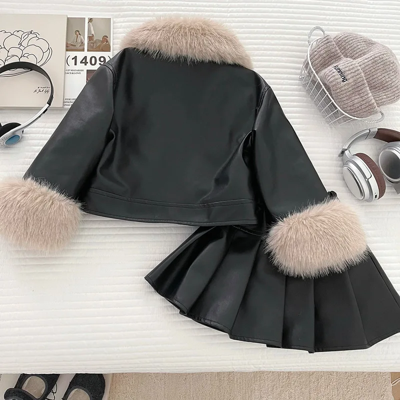 Girls' winter wearpuNew style leather and fur set for little girls: fashionable leather jacket and pleated skirt, a two-piece ou