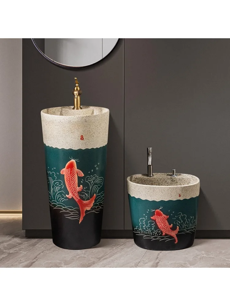 *حوض حوض عمودي عتيق للحديقة حوض خارجي حوض عمودي كبير مستدير