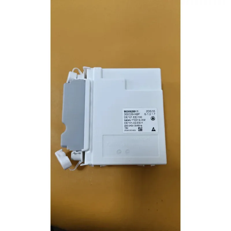 

Новая плата управления инвертором для холодильников Siemens Side-by-Side, номера 9001037590/8001050063