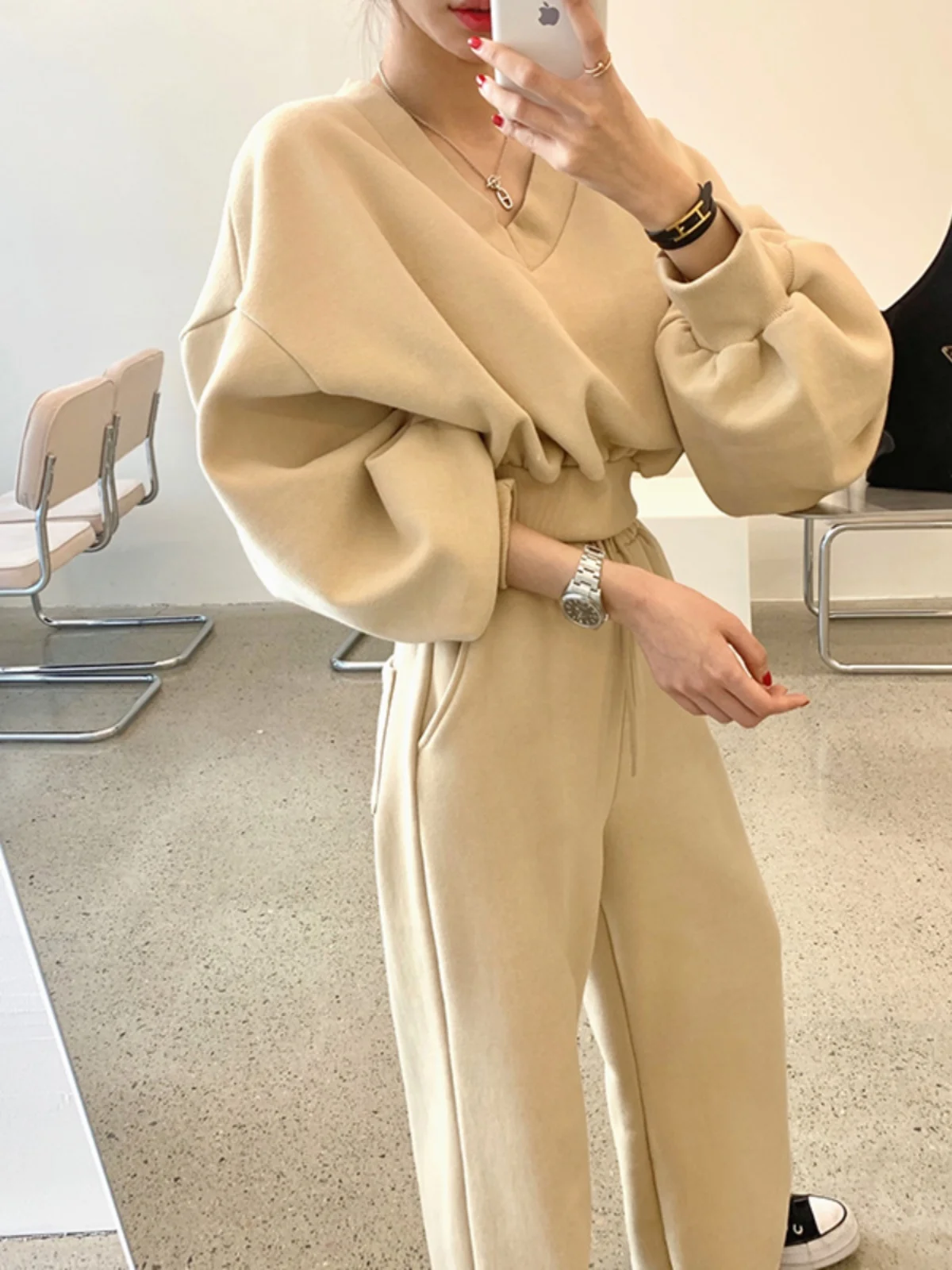 

Women's Fce Lined Hoodie V-Ne ort Crop Top with Elastic Waist Wide Leg Pants Faionable Set Cotton Blend Winter Wear