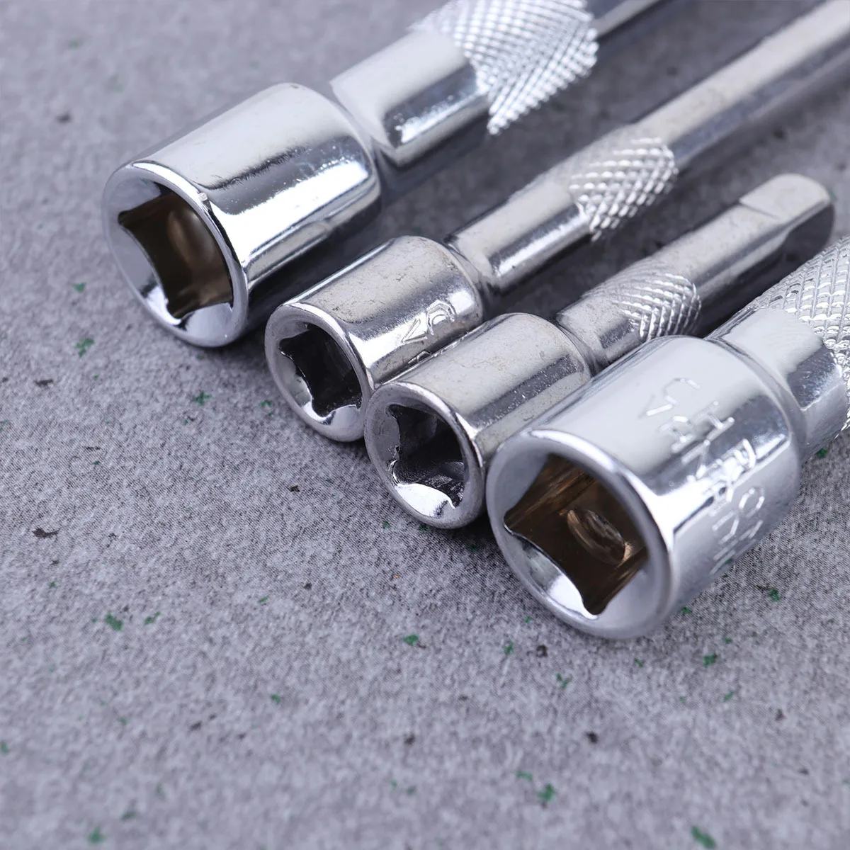 

4Pcs Extension Bar Set Multipurpose Vanadium Steel Ratchet Socket Extender for Wobble Offset Clearance Hand Tool