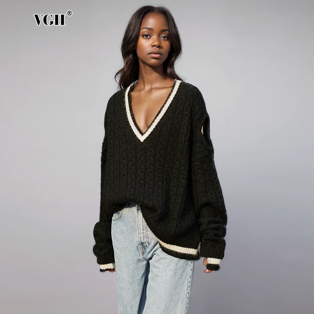 

VGH Hit Color Hollow Out Loose Sweater For Women V Neck Long Sleeve Minimalist Casual Knitting Sweaters Female Fashion Style New