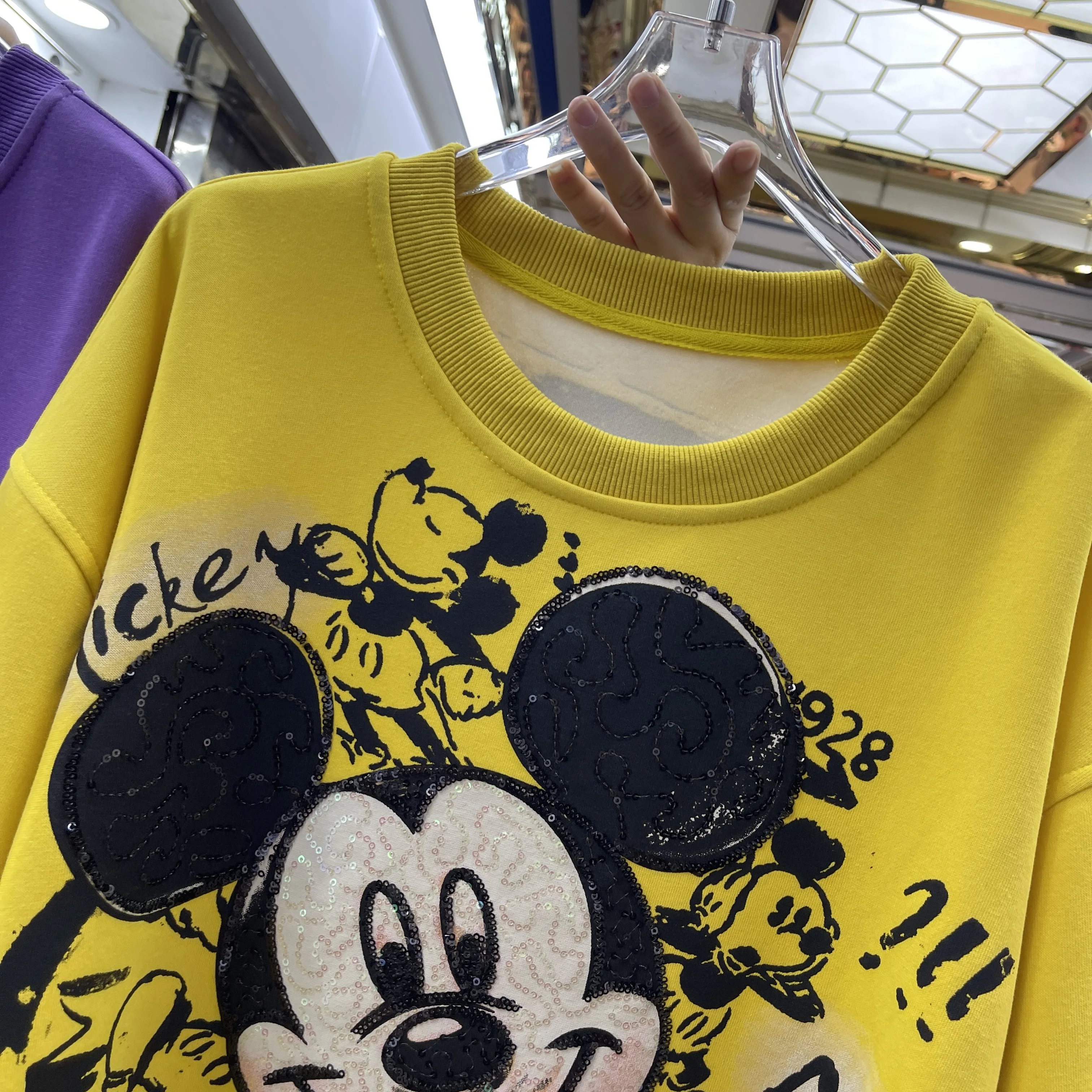 Heavy Sequin Pullover Sweatshirt for Women Early Autumn New Fashion Cartoon Print Sequin Round Neck Loose Long Sleeve Top