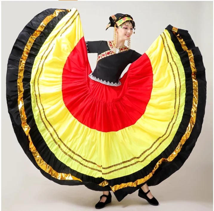 Ethnische Minderheit Yi Ethnische Gruppe Fackelfest Großer Rock Ethnische Tanzaufführungskostüme