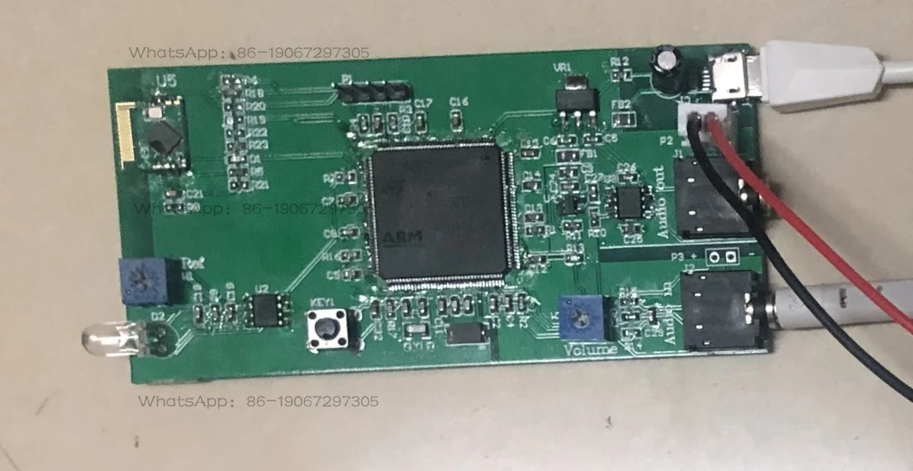 Bi-directional Bluetooth Visible Light Hybrid Audio Communication Based on STM32 Module